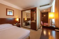 Dream City Yu Shan Hu Hotel