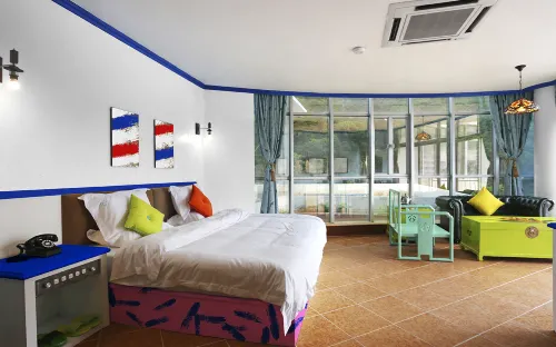 Popeye Holiday Inn Избранное Photos