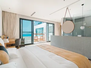 Fuxian Lake Xisu Hotel