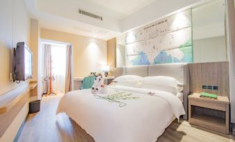 Huangma Holiday Grand Hotel (Haikou Qilou Old Street Provincial Government)