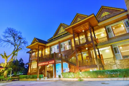 Yuanfang Dejia Daiyuan Inn Отели рядом с достопримечательностью «Menghanman Tingfota Temple»