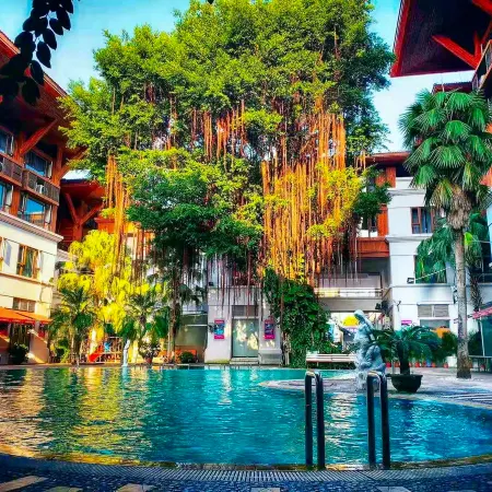 Pearl Bay Seaview Hotel (Laojie Seaview)