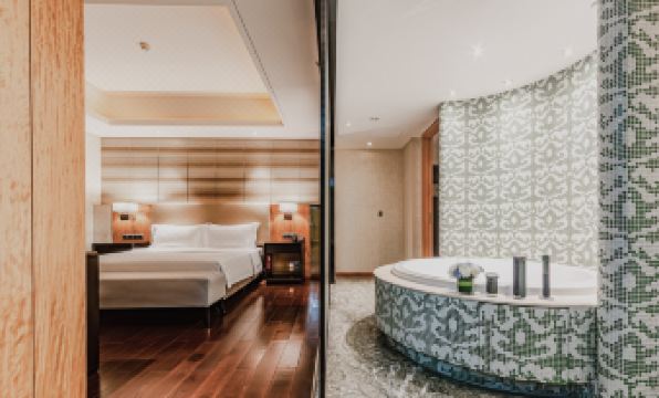 Lia! By Minyoun Chengdu Rezen Hotel (Chunxi Taikoo Li Store)