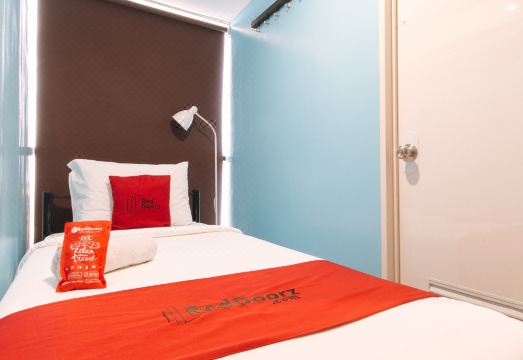 레드도어즈 @ 에드사 파사이