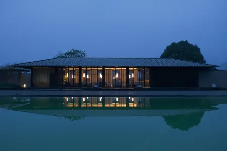 PUSU AROON (Xin'anjiang Branch) Отели рядом с достопримечательностью «Xin'anjiang Hydropower Station»