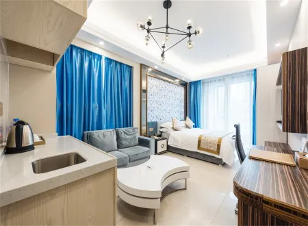 Fuyue Holiday Hotel(fuhua street store)