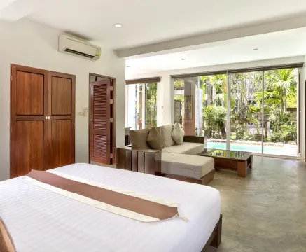 วิลล่า (สระว่ายน้ำส่วนตัว)