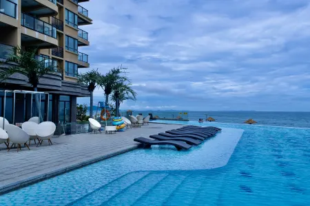 Double Moon Bay only you Feisu. Sunrise Resort