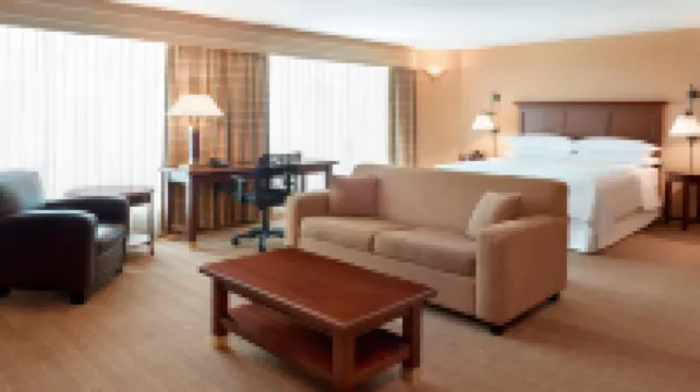 Sheraton Gateway Hotel in Toronto International Airport