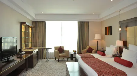 Park Regis Kris KIN Hotel Отели рядом с достопримечательностью «Шейх Мохаммед бен Рашид Центр культурной коммуникации»