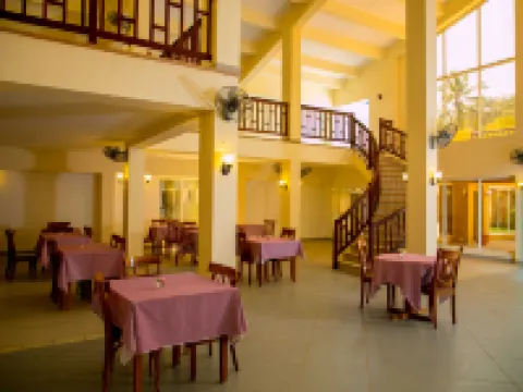 Tropic Gardens Hotel Hotels in Bakau