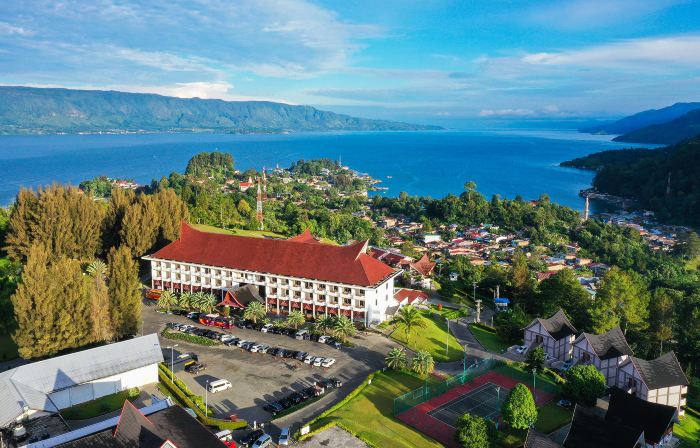 Niagara Hotel Lake Toba & Resorts
