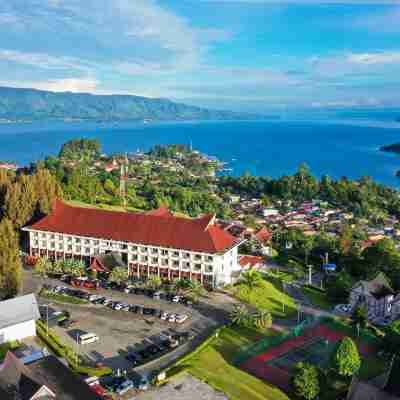 Niagara Hotel Lake Toba & Resorts Hotel Exterior