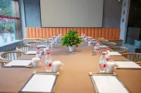 Shaoxing Yiju Life Hotel (Luxun Guli Subway Station Jindi Yintai)