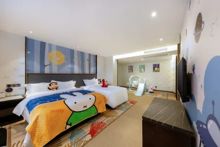 Maison New Century Hotel