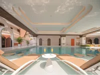 Aitingbao Hot Spring Hotel (Xishuangbanna jinghongGaozhuang Xishuangjing Xingguang Night Market) - Romantic