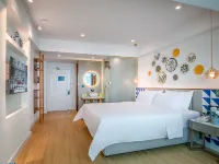 O.LIVE social Hotel (Dongfang Xingang Branch) Hotels in Dongfang
