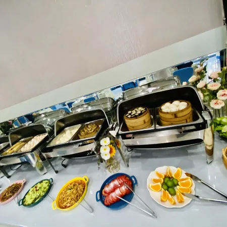 Jinye Jingsheng Hotel (Leshan High-speed Railway Station Jiaxing Road Food Street)