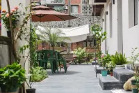 Zigong Wireless Garden Homestay (Fantawild Dino Kingdom)