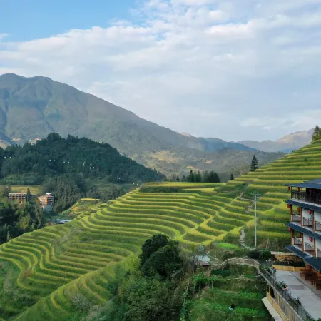 Longjinyuan Banshan Holiday Homestay Отели в г. Луншэн
