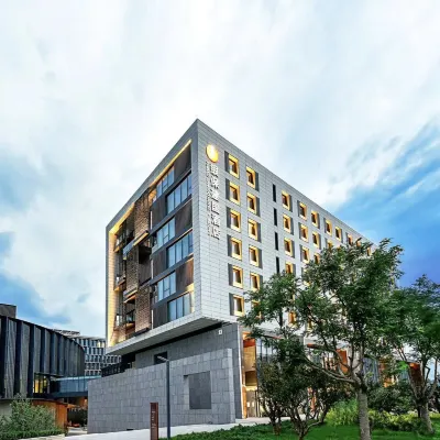 Yinbao Jianguo Hotel Hotels near Zhanyou Gymnasium