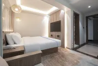 Fairyland Shangpin Hotel (Ruili Fortune Plaza)