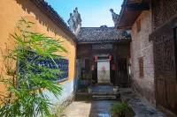 yangshuo loong old house - parking