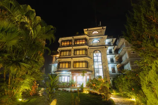 Hotel Tulsi Hoteles cerca de Lago Fewa