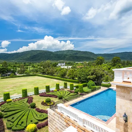 Chateau de Khaoyai Hotel & Resort
