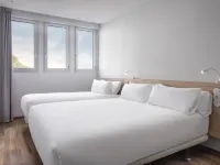B&B HOTEL Lisboa Aeroporto Hotels near Olivais