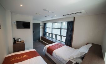 Calistar Hotel