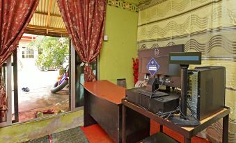 Capital O 90664 Rabi Hotel