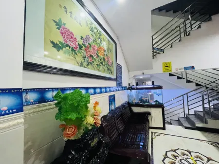 Yanjin Yonghong Hotel Отели рядом с достопримечательностью «Dousha Gate Ancient Town»