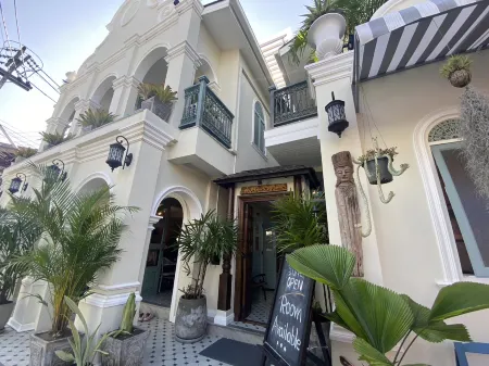 Pran At Kumuang Boutique House Отели рядом с достопримечательностью «Wat Buak Krok Noi»