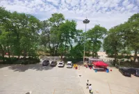 Yingkou Gaizhou Baishawan Shell Seaview Villa Hotel (Gold Coast) - parking