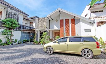 Ndliman House Near Ugm Jogja Mitra RedDoorz