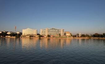 Liaocheng Log House Homestay (Dongchang Lake Branch)