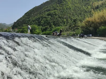 Hangzhou Yujian Xiaoxi Homestay Отели рядом с достопримечательностью «Fuyang Longlinba Sceneic Area»