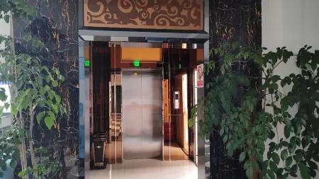 Tonghai Shiguang Hotel Отели рядом с достопримечательностью «Tonghai Confucian Temple»