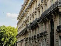 Paris Monceau by Edelsam