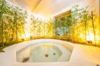 Kailong Hot Spring Hotel - Hot Tub