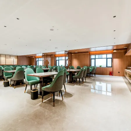 Yunlong Hotel