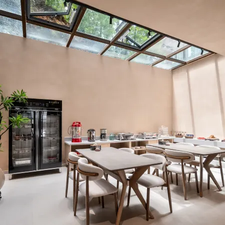 Hidden Valley Homestay (Zhongling Cableway Store in Laojunshan Scenic Area)
