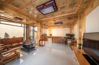 Yulong Xingcheng Pavilion Homestay (Baisha Old Town)
