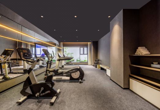 5. 아투어 호텔 쿤..