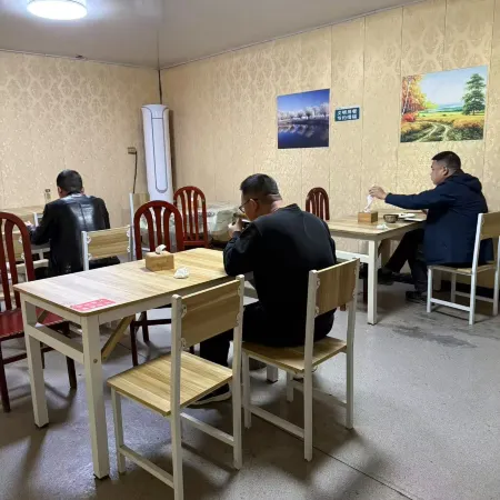 Southern Longtaosha Express Hotel