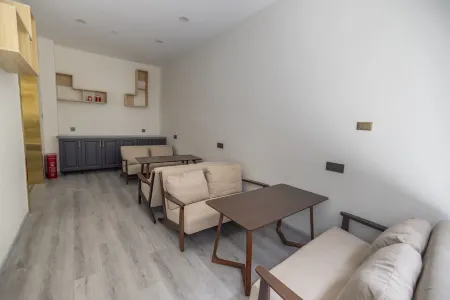 Juxianju Homestay (Dayu City) Отели рядом с достопримечательностью «Zhengzhou University College of Physical Education (Dengfeng Campus)»