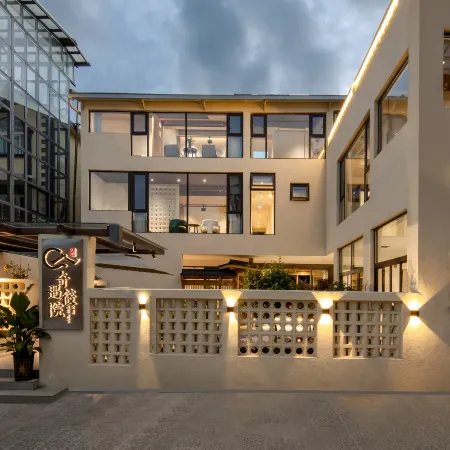 The Wonderland homestay Отели рядом с Аэропорт Дикинг