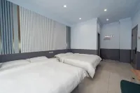 Wan Hong Homestay (Dajita Square) Hotels near Wandu Mountain City