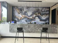 Yinan Heyue Holiday Hotel